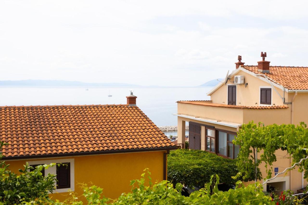 Apartmani Vranjes Podgora Exterior foto
